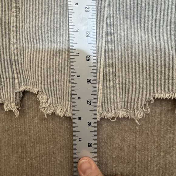 KATYdid XL Neutral Corduroy Distressed Woman’s Shacket Button Up Grey Raw Hem - Picture 6 of 8
